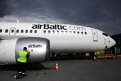 Латвийская AirBaltic отказалась от покупки Superjet 100