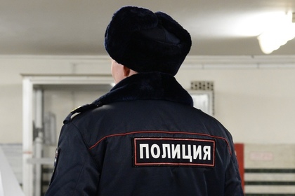 Полицейский под Новосибирском облил задержанного водой и отправил на мороз