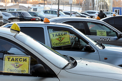 Московские таксисты пообещали «максимально разумные» тарифы в новогоднюю ночь