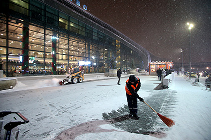 В московских аэропортах из-за циклона отменили почти 70 рейсов