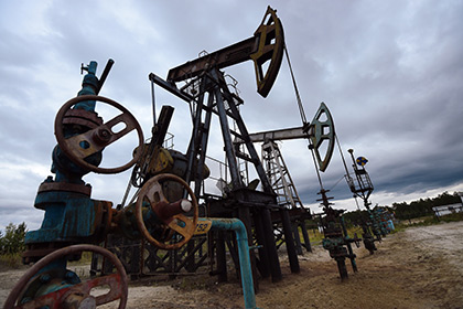 Цена на нефть упала ниже 29 долларов за баррель