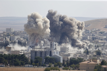 Авиаудар ВВС США по позициям боевиков в сирийским городе Кобани