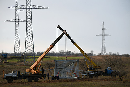 Неизвестные помешали ремонту ведущих с Украины в Крым линий электропередачи 