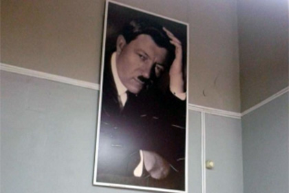 На жительницу Волгограда подадут в суд из-за жалобы на портрет Гитлера в музее