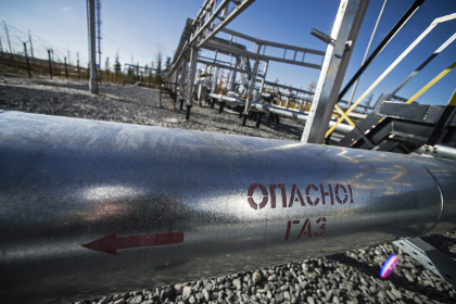 При взрыве на нефтяном месторождении на Ямале погиб один человек