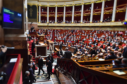 В парламенте Франции приняли резолюцию об отмене санкций против России
