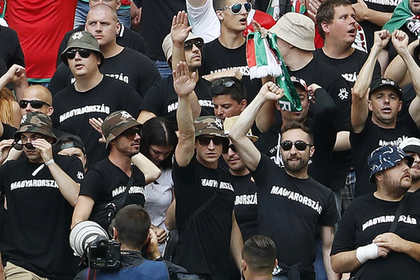Венгерские фанаты продемонстрировали нацистское приветствие