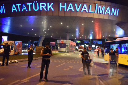 Дипломаты рассказали о раненном в ногу в аэропорту Ататюрк россиянине