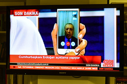 Эрдоган раскрыл причины обращения к народу через смартфон