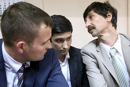 Руслан Шамсуаров с адвокатами