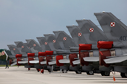 Польские истребители F16