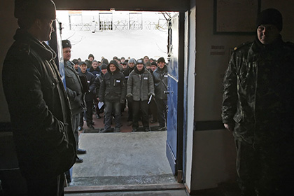 Украинским заключенным разрешили общаться на жаргоне