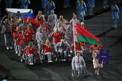 МПК заинтересовался личностью пронесшего флаг России белорусского паралимпийца