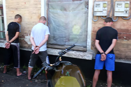 Опубликовано видео с задержанием в ДНР подростков-диверсантов