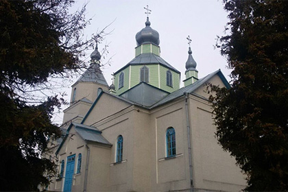 «Правый сектор» захватил православный храм на Западной Украине
