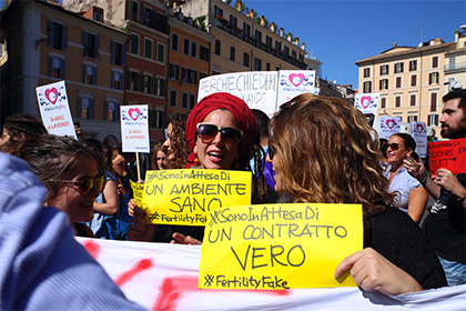 Итальянского министра здравоохранения раскритиковали за призыв больше рожать