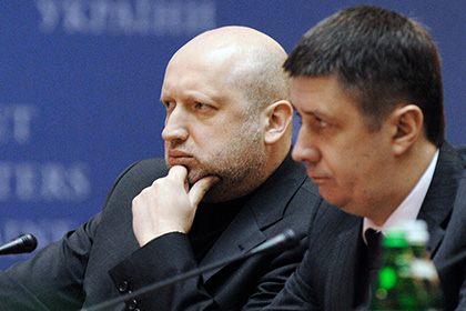 Александр Турчинов (слева) 