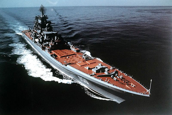 Атомный ракетный крейсер «Фрунзе», снимок сделан 25 мая 1986 года.