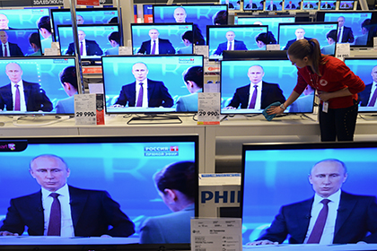 Две трети россиян захотели оставить Путина президентом