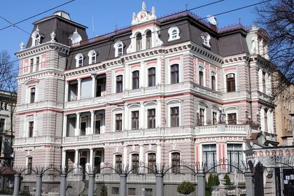 Здание посольства РФ в Риге