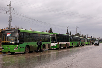 Колонна пассажирских автобусов для эвакуации из Алеппо, 14 декабря 2016 года