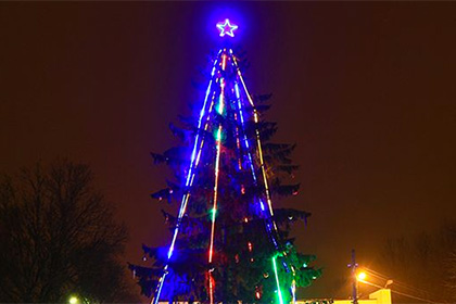 Жители литовского города установили баррикады для защиты елочной звезды