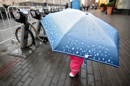В Кузбассе подражавшая героям мультиков девочка выпрыгнула с зонтом из окна