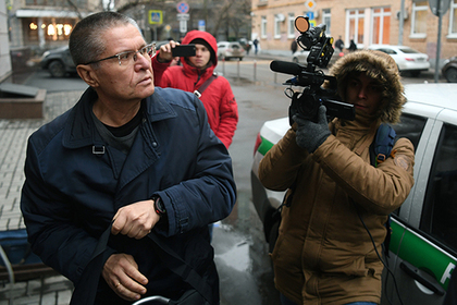 Журналисты подрались в суде над Улюкаевым