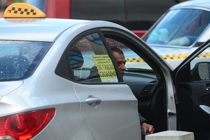 Такси в Волгограде предложило клиентам расплачиваться сексом