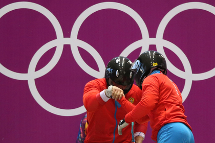 Российским бобслеистам запретили использовать красный цвет на Олимпиаде
