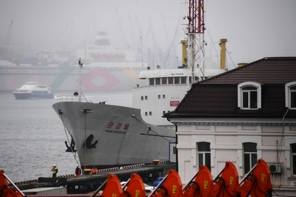 Северокорейское судно подало сигнал бедствия у Владивостока