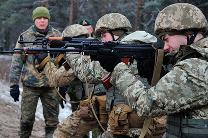 Украинские военные в Донбассе решили похулиганить на 8 марта и устроили стрельбу