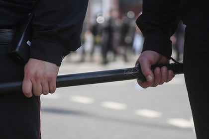 Полицейских уличили в избиении подростков в День Победы