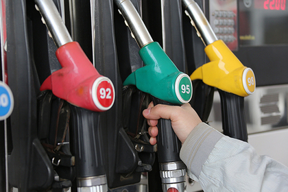 Сети АЗС заявили о готовности опустить цены на бензин до 30 рублей