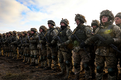 Порошенко перебросил украинских десантников на границу с Россией