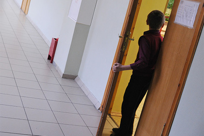 Российский школьник покрасил волосы и был отстранен от уроков