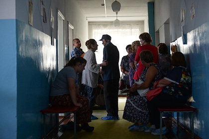 Путин освободил от налогов сельских учителей и врачей