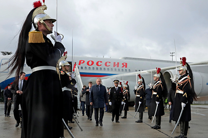 Путин прилетел в Париж на «нормандский саммит»