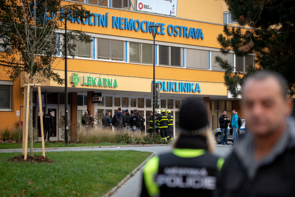 Людей расстреляли в чешской больнице