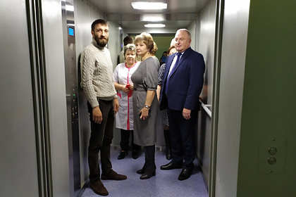 В российском городе торжественно открыли лифт