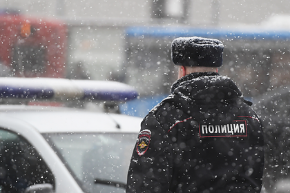 Россиянин под видом полицейского трогал школьниц для поиска снюса