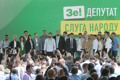 В партии Зеленского признались в поддержке части их депутатов Соросом