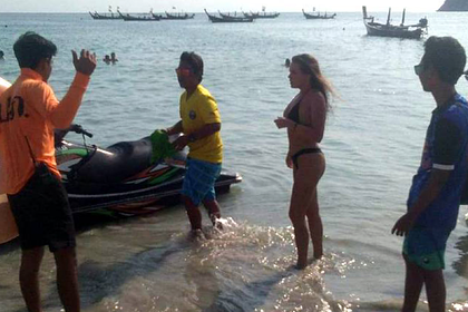 Российских туристок на надувных кругах унесло в открытое море в Таиланде