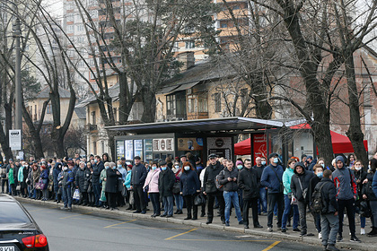 Пассажиры атаковали трамваи из-за транспортного коллапса на Украине