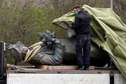 СКР возбудил дело из-за демонтажа памятника маршалу Коневу в Чехии