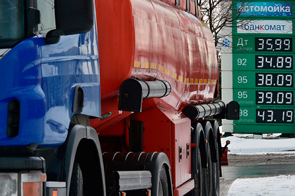 Россия начала спешно скупать белорусский бензин