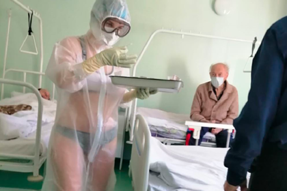 Раскрыто будущее российской медсестры в прозрачном костюме и бикини