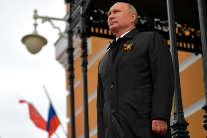 Путин объявил новую дату парада Победы