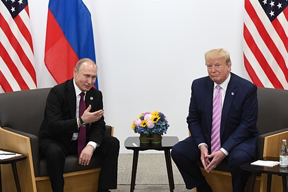 Владимир Путин и Дональд Трамп во время встречи на полях саммита G20 в июне 2019 года