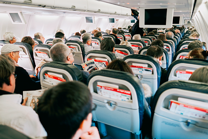 Раскрыты преимущества мест около окна на борту самолета